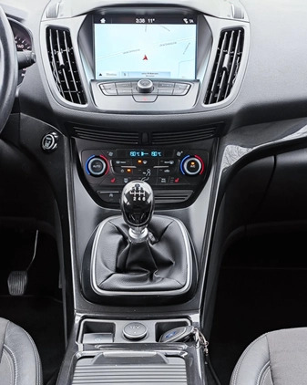 Ford Kuga cena 67900 przebieg: 119000, rok produkcji 2018 z Bochnia małe 497